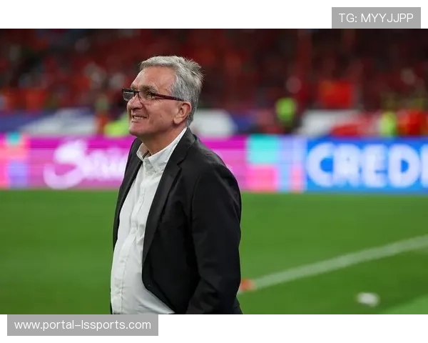 印尼主场朋卡诺体育场纪实：八万球迷呐喊成“魔鬼主场”